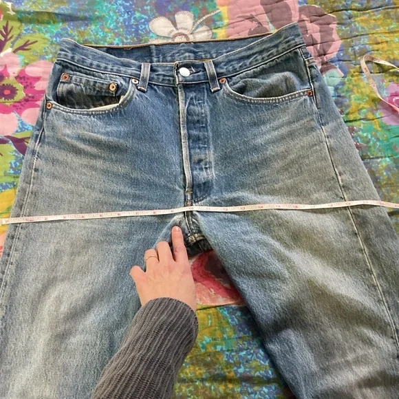 True Vintage Levi’s 501 - Picture 9 of 17